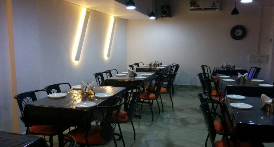Hotel Indra Mahal, Harda 2